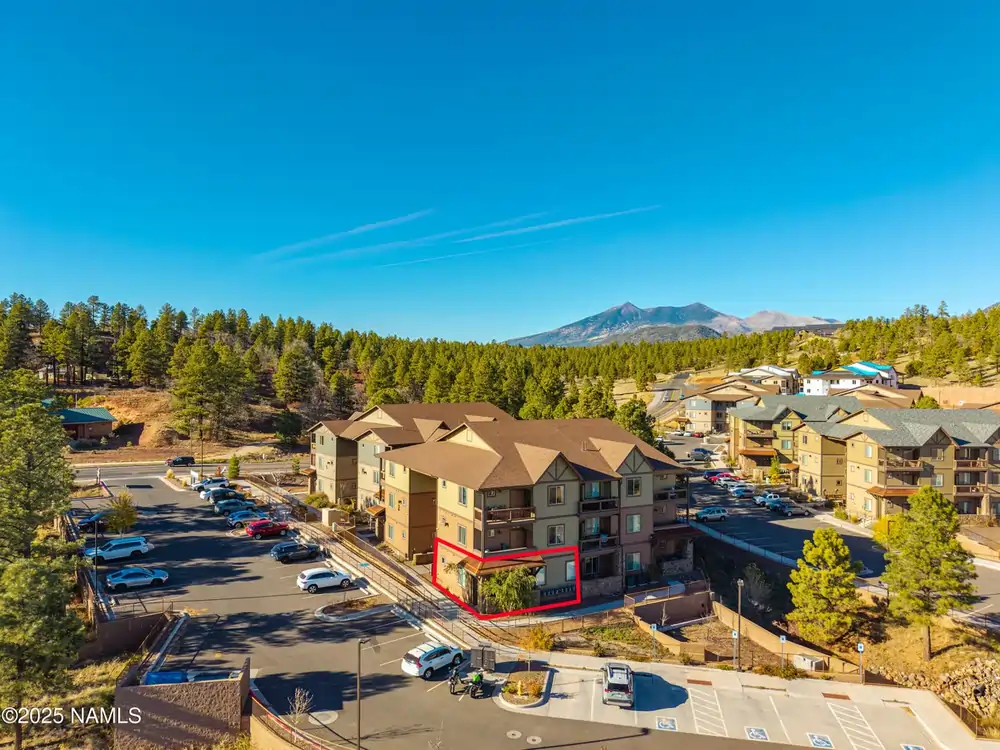 1650 E Ponderosa